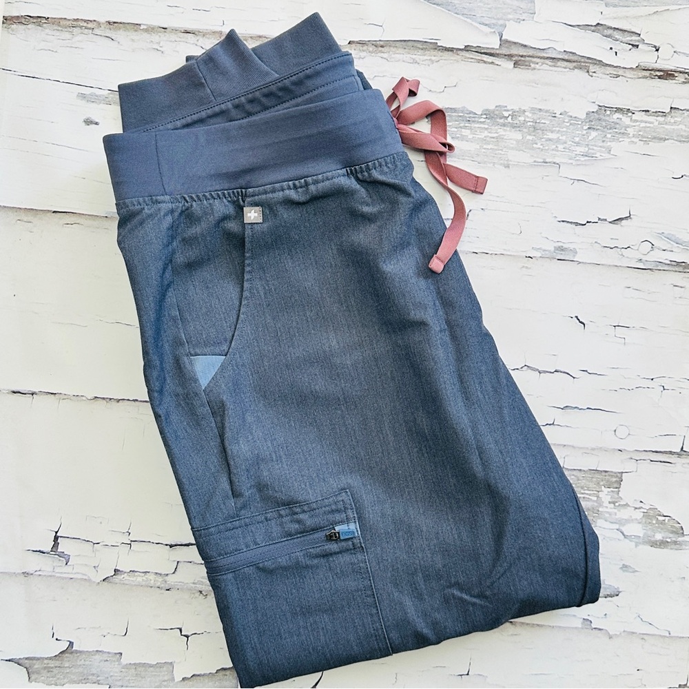 FIGS Heather Denim Joggers, size L, EXCELLENT  condition